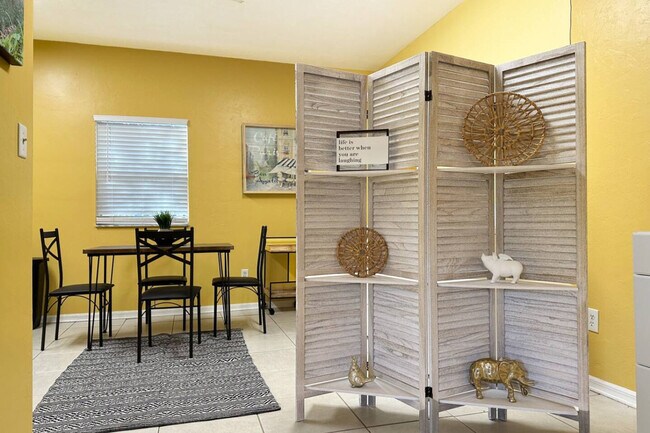 408 NW 5th Ave unit ID1359111P, Gainesville, FL 32601 - photo 3