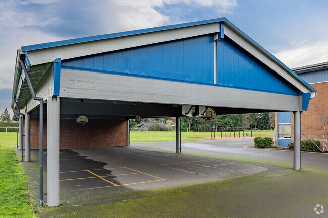 A covered basketball court outside Crestline Elementary School in Vancouver, WA.