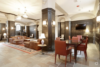 1337 W Fargo Ave, Chicago, IL 60626