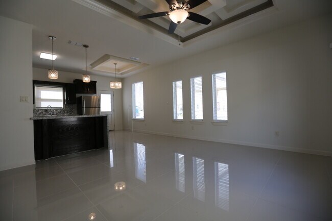 900 E Myrtle Beach Ave unit 1, McAllen, TX 78503 - photo 5