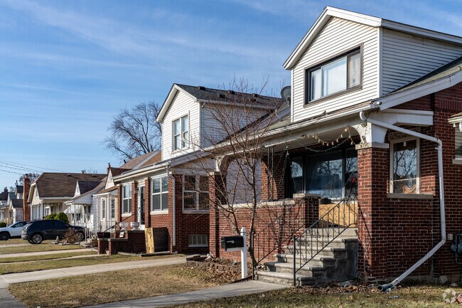 Brick bungalow-style homes are the most prevalent home style in Woodbridge.