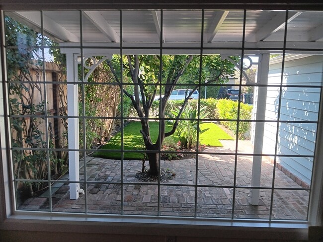 2330 Frey Ave, Venice, CA 90291 - photo 2