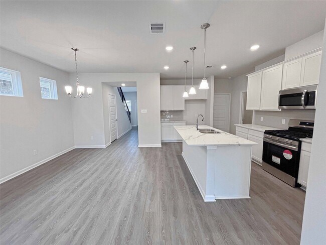 9765 Enclave Ridge Rd, Willis, TX 77318 - photo 4