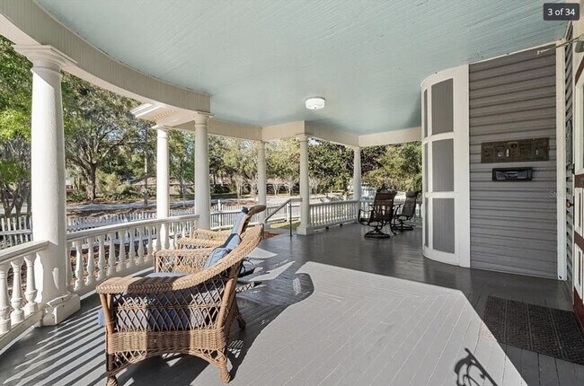 205 SE 7th St unit ID1359102P, Gainesville, FL 32601 - photo 5