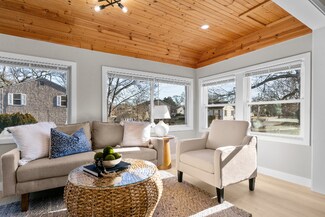 135 Hawksley Ave Unit 1, Warwick, RI 02889