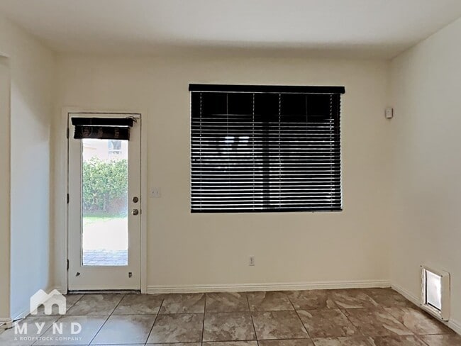 10709 Dobbs Ave, Las Vegas, NV 89166 - photo 6