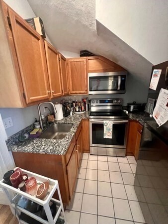 93 E Brookline St unit uni2 2-bed 1-bath, Boston, MA 02118 - photo 1