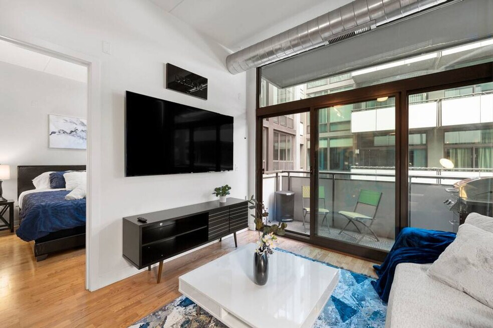 660 W Wayman St unit ID1244912P, Chicago, IL 60661 - photo 1