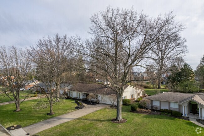Mature trees can be found throughout Lakeside Park.