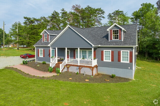 There are many different house styles in Union Hall, including Cape Cods.