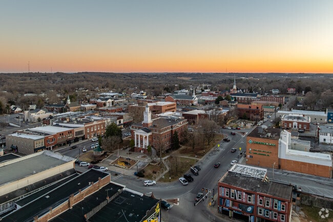 Glasgow Square hosts many community events and free concerts throughout the year.