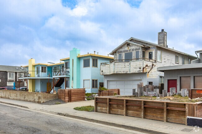 The beachfront homes in Sharp Park are a charming mix of old and new.