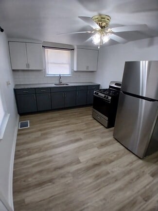 728 9th Ave Unit Rear, Brackenridge, PA 15014