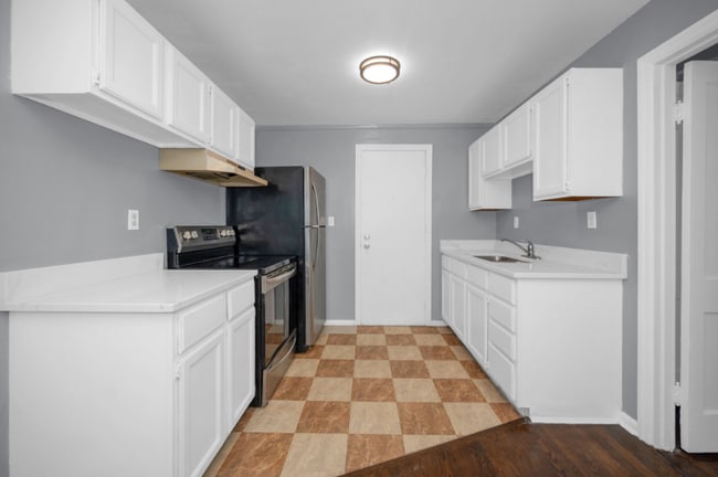 4345 Matson Ave unit 4, Cincinnati, OH 45236 - photo 3