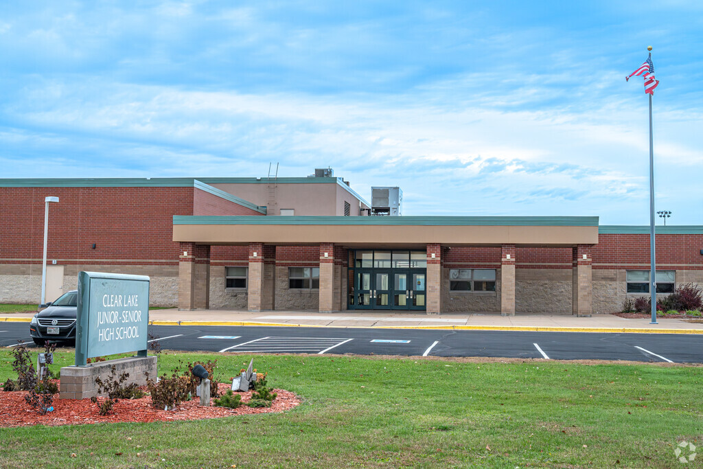 The main entrance for Clear Lake High School is on the west side.