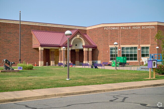 Potomac Falls High School provides quality education to students living in Cascades.