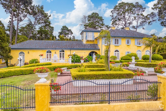 A yellow spanish mansion in Fisherman's Flats/Josselyn Canyon
Monterey, CA gives you an eyeful.