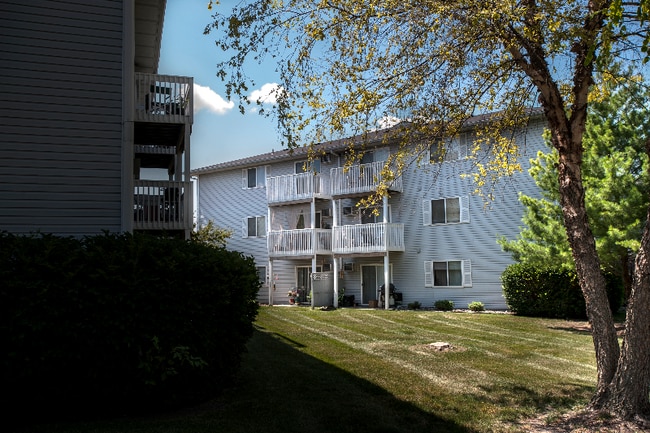 Centennial Place Apartments, Altoona, IA 50009 - photo 2