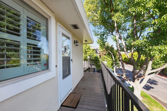 2303 Saidel Dr unit 4, San Jose, CA 95124 - photo 4