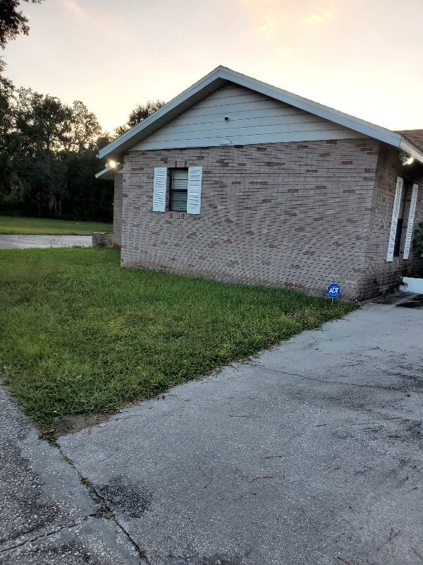 6604 Plover Ct, Seffner, FL 33584 - photo 3