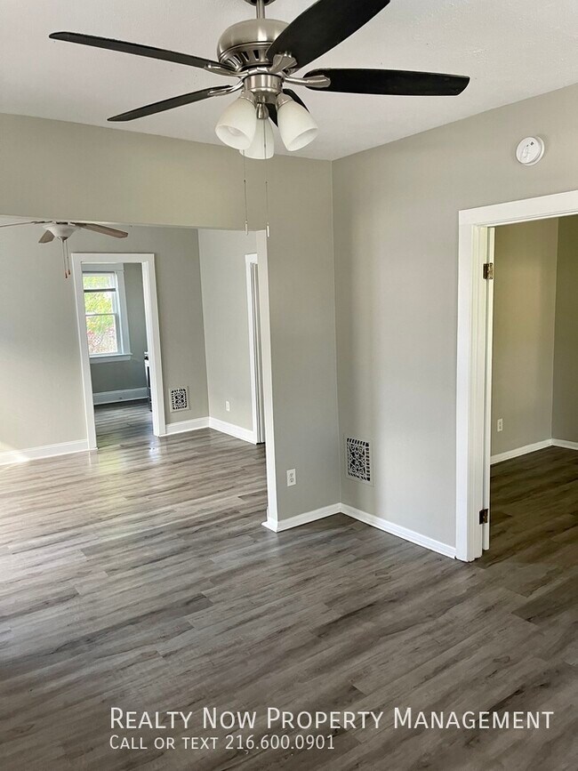 1535 Coutant Ave Unit 1, Lakewood, OH 44107