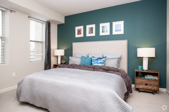 2BR, 2BA - Master Bedroom