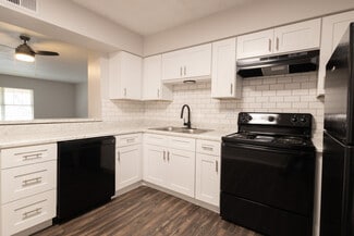 7913 Ella Dobbs Ln, Indianapolis, IN 46227