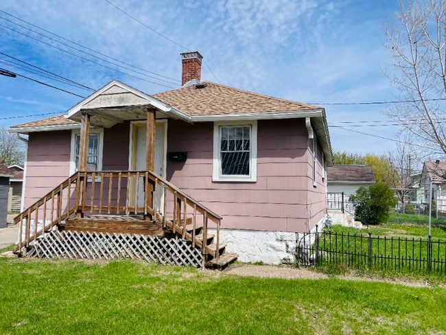 1609 Green Bay St, La Crosse, WI 54601 - photo 2