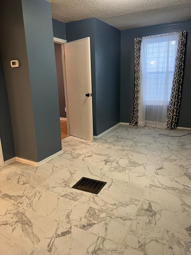 2 Tracy St unit 2 Bedroom, Binghamton, NY 13905 - photo 7