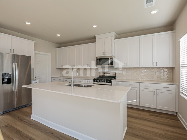 806 Treeline Rd, Moore, SC 29369 - photo 6