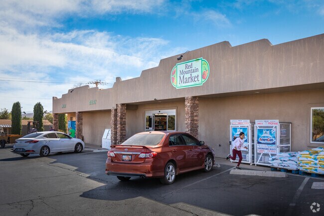Red Mountain Boulevard runs through the middle of town, giving residents an accessible grocery store in Shonto Point.
