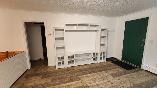 4003 Garfield St unit Upstairs, Anchorage, AK 99503 - photo 6