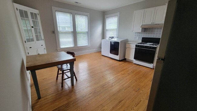 511 Cleveland St unit Pine 3, Raleigh, NC 27605 - photo 3