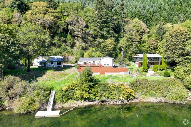 The Scottsburg neighborhood is home to plenty of ranch style homes.