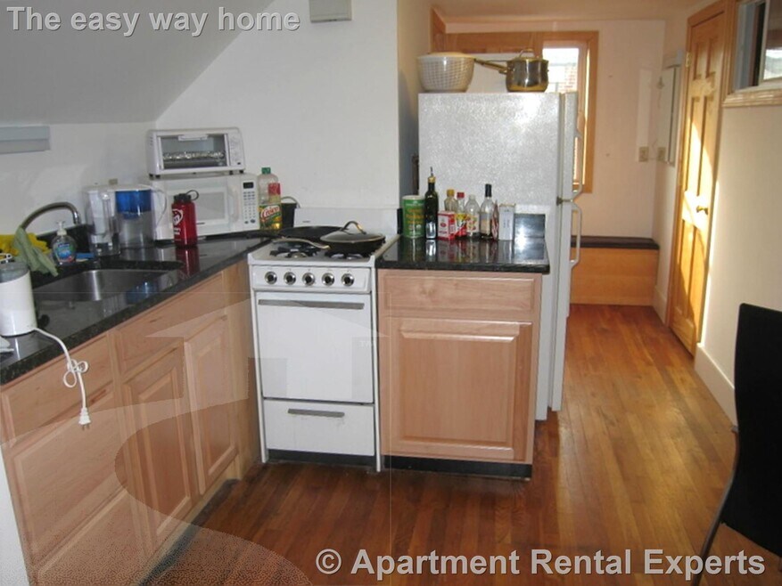 8 Allen St unit 3, Cambridge, MA 02140 - photo 1