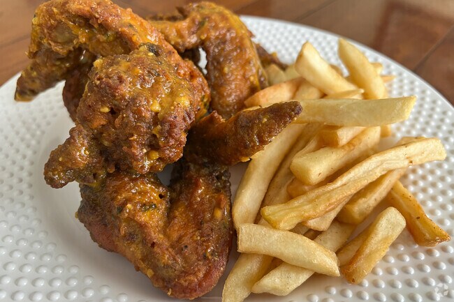 Renee’s Bar & Grill is a local spot known for its wings and service.