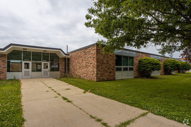 Hoyt Middle School keeps the school well maintained both inside and out for the students sake.