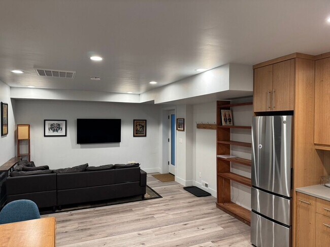 1474 NW Fresno Ave, Bend, OR 97701 - photo 2