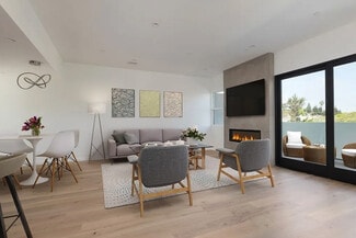 617 Aviation Way Unit 617, Manhattan Beach, CA 90266