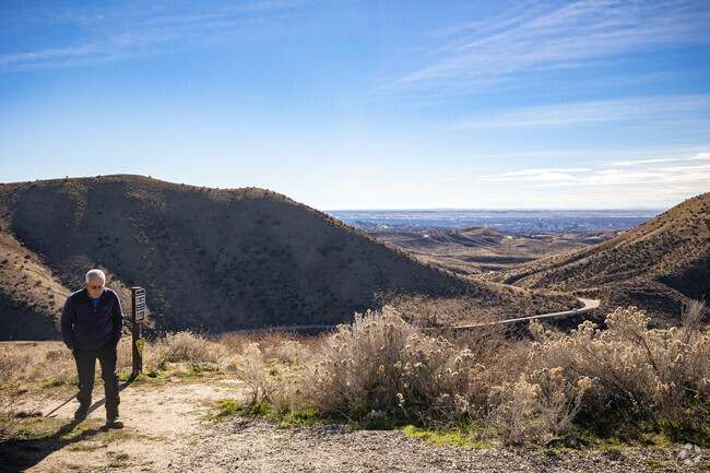Dry Creek trail offers panoramic views just northeast of Central Foothills.