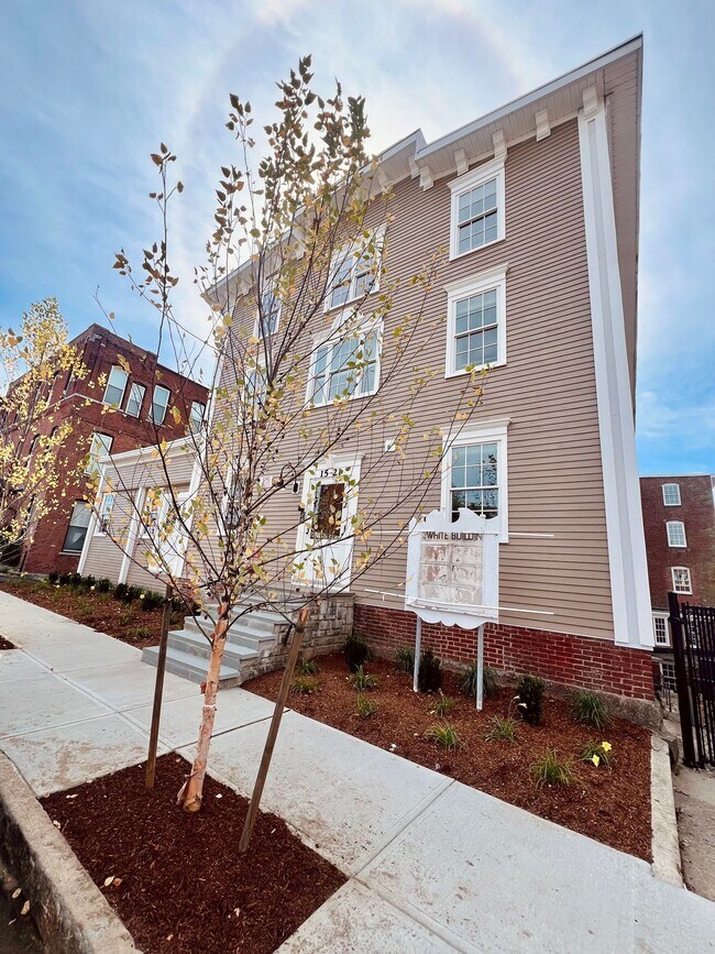17 Hermon St, Worcester, MA 01610