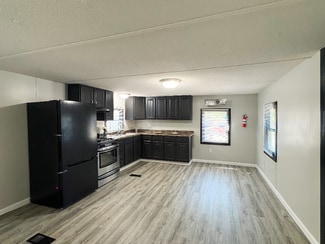 1100 W Locust St, Canton, IL 61520