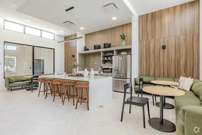 Resia Willows, Decatur, GA 30032 - photo 3