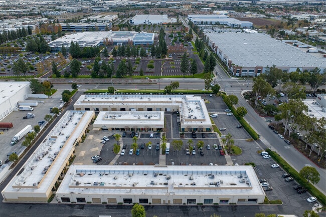 The courses at American Christian Military Academy encourage critical thinking and crea