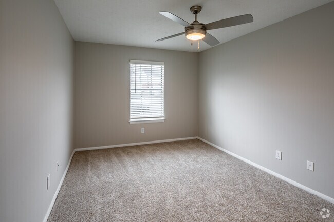 1BR, 1BA - 610SF - The Wembley - Bedroom