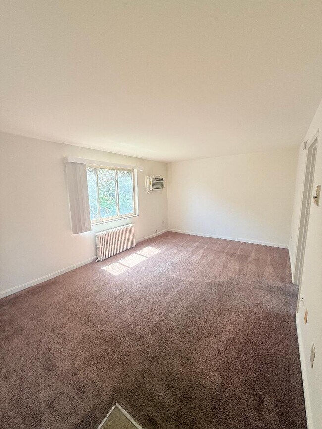 Leesburg Apartments HydePark/Oakley, Cincinnati, OH 45209 - photo 2