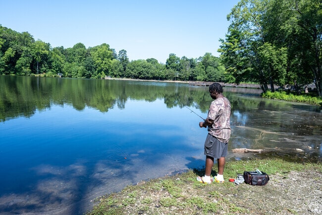 Ogburn Station residents enjoy fishing at nearby Winston Lake, just minutes from the neighborhood.