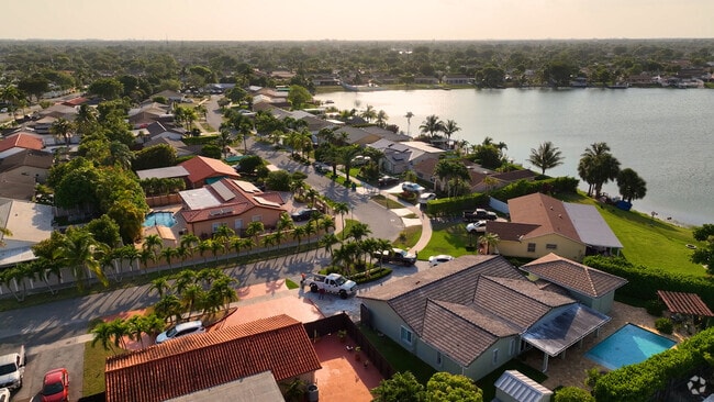 NH_Tamiami_538353_P2_v1_NA_061024