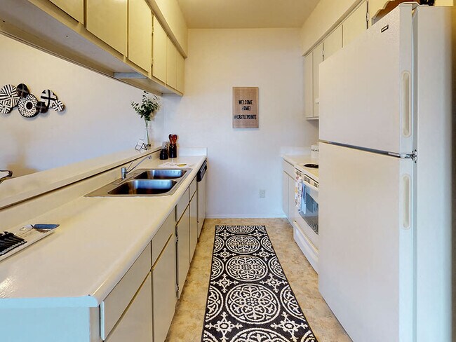 Castle Pointe, East Lansing, MI 48823 - photo 4