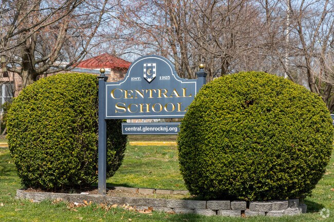The Central School is a Public Elementary School in Glen Rock, NJ.